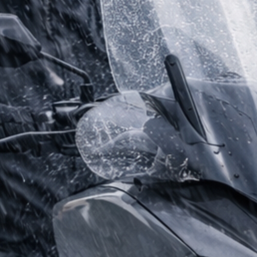 Protection mains intégrée scooter